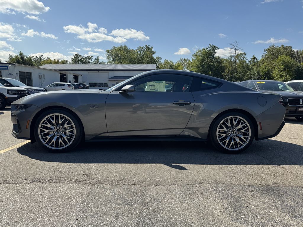 2025 Ford Mustang GT Premium photo 7