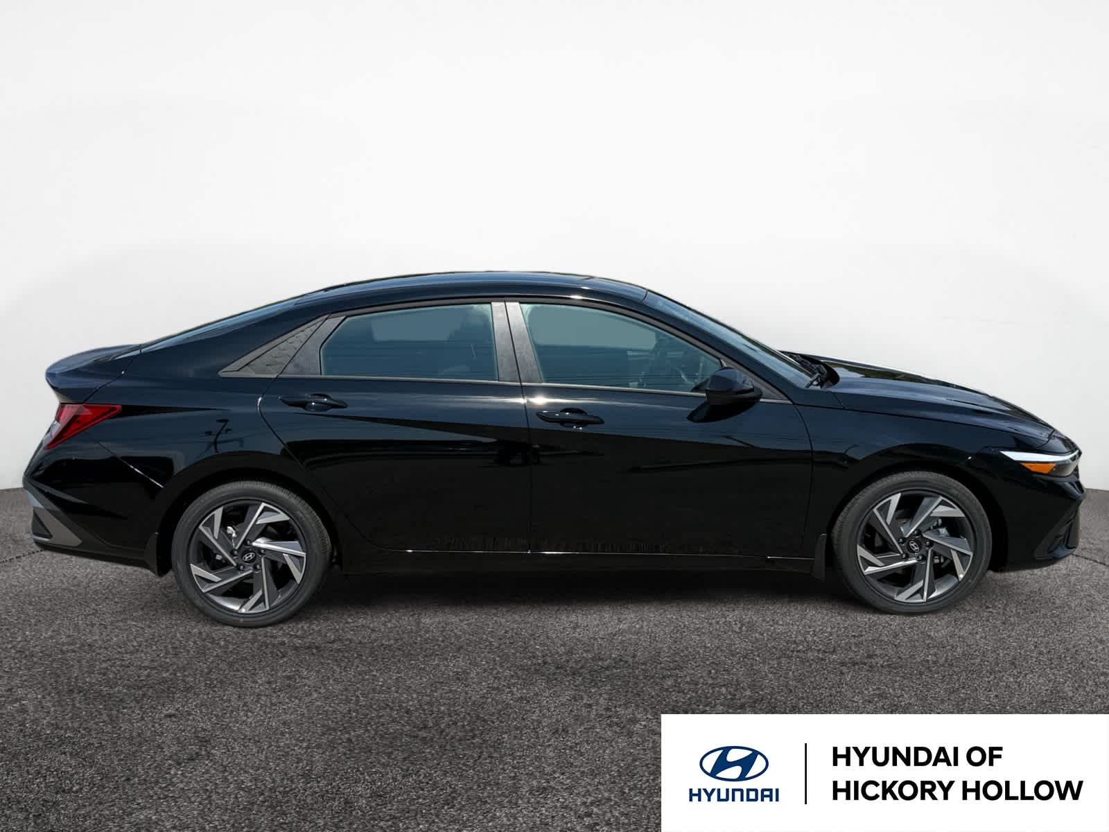 2025 Hyundai Elantra SEL Sport photo 6