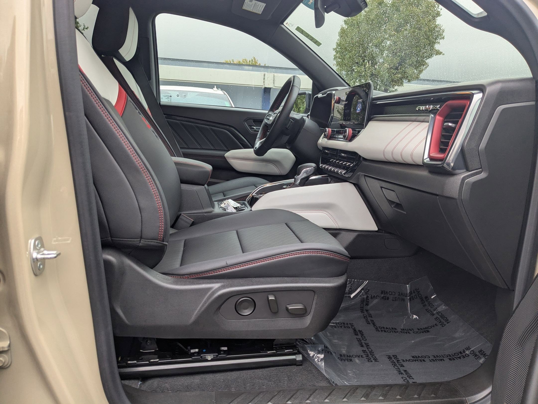 2024 Gmc Canyon AT4X photo 19
