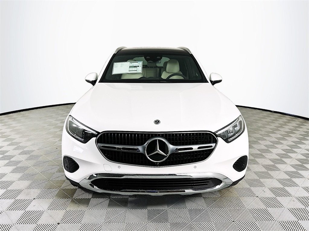 2026 Mercedes Benz GLC 300 4MATIC photo 2