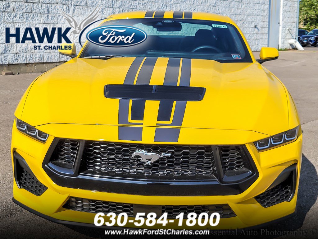 2024 Ford Mustang GT Premium photo 3