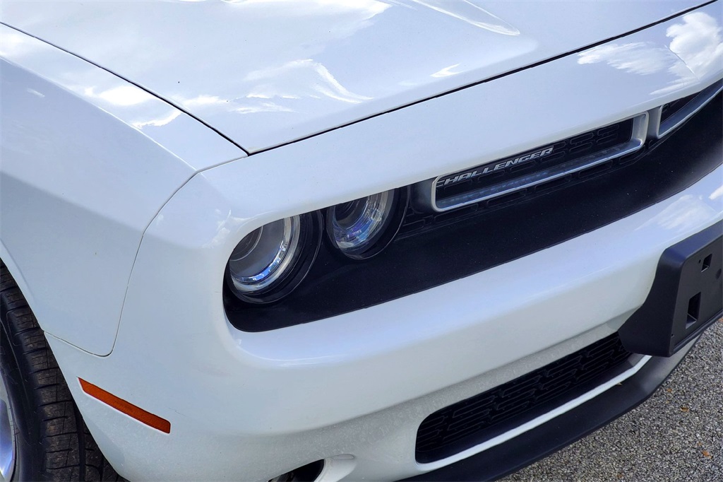 2021 Dodge Challenger SXT photo 2