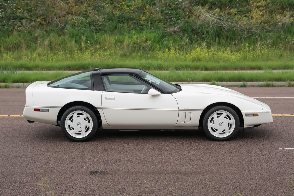 1988 Chevrolet Corvette's photo
