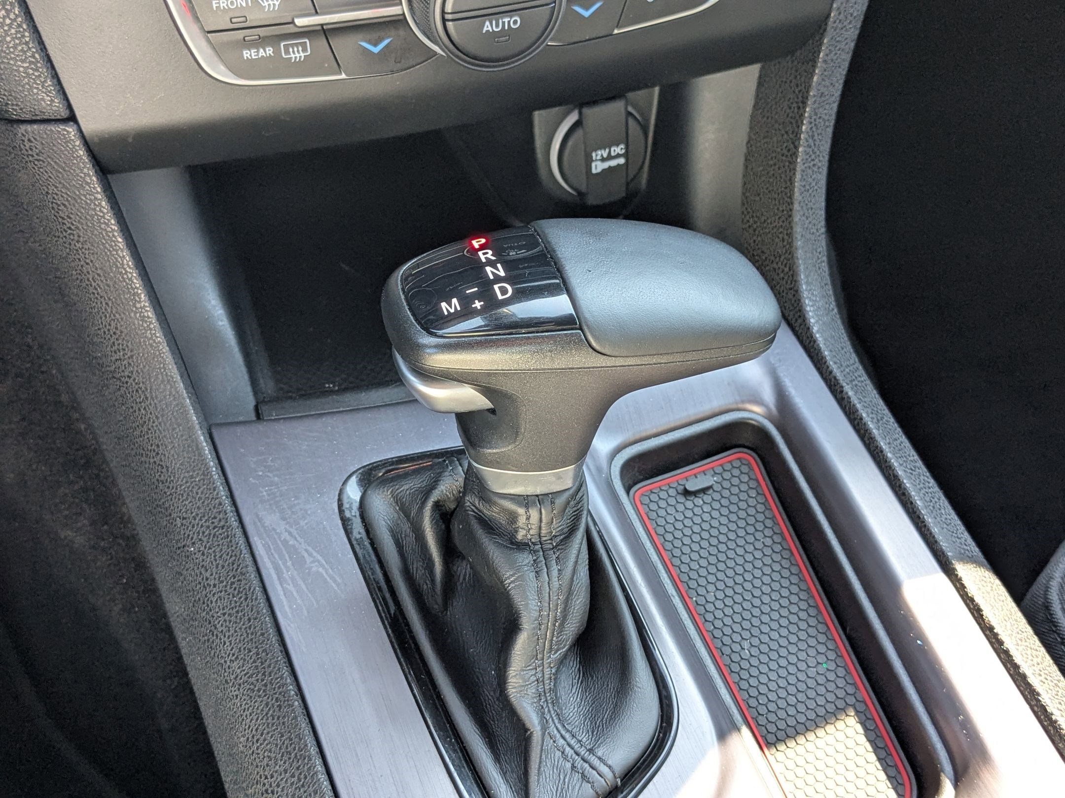 2018 Dodge Charger GT photo 12
