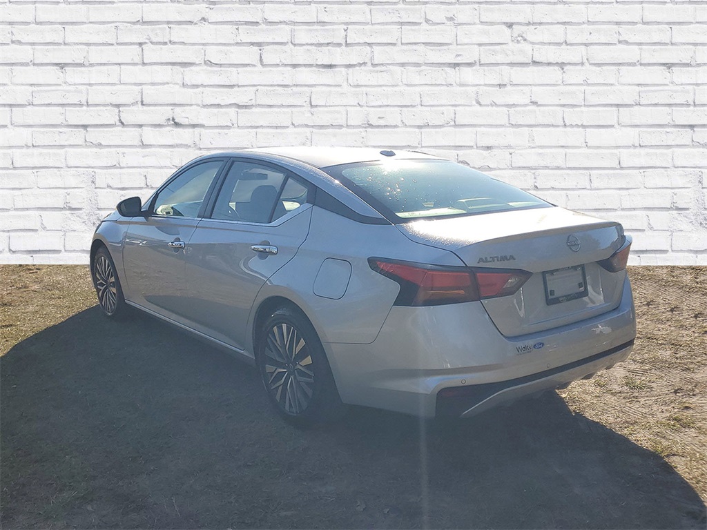 2024 Nissan Altima 2.5 SV photo 3