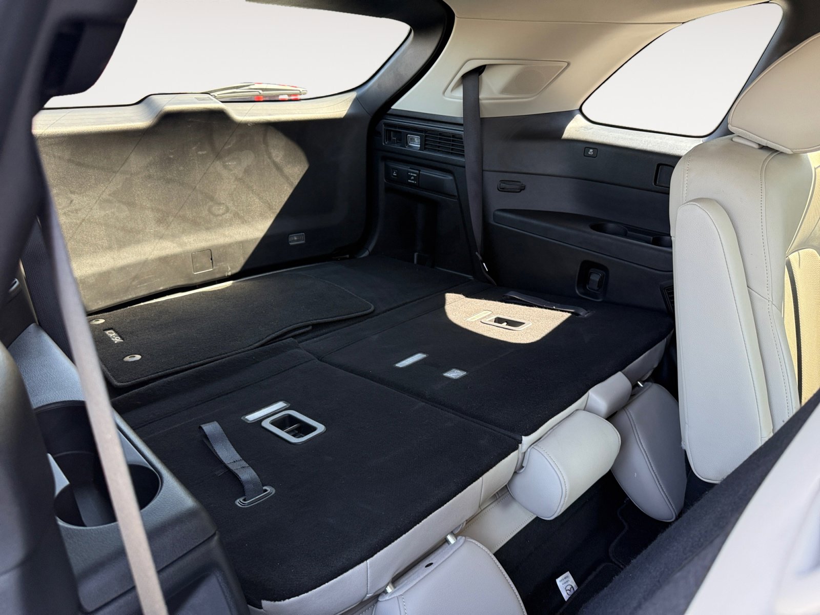 2024 Mazda CX-90 Premium photo 18