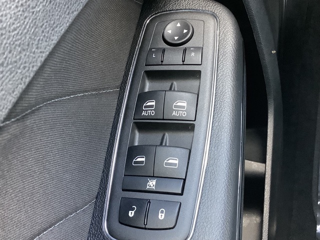 2022 Dodge Charger R/T photo 17
