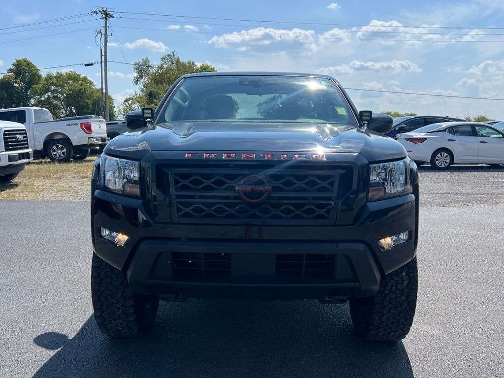 2022 Nissan Frontier SV photo 9