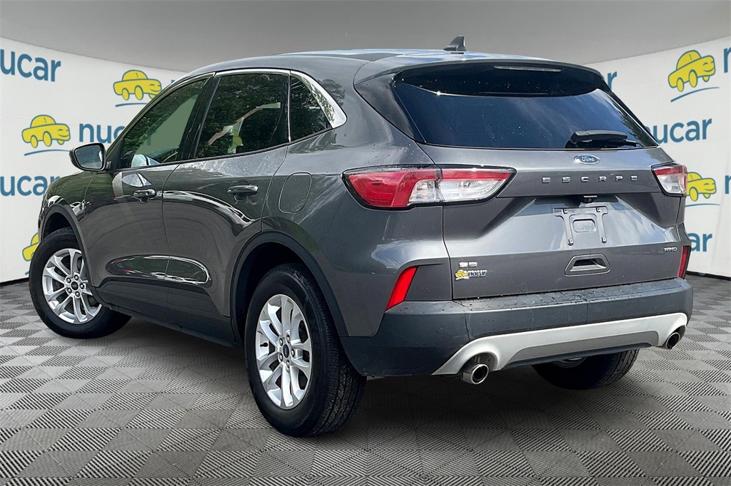 2021 Ford Escape SE photo 4
