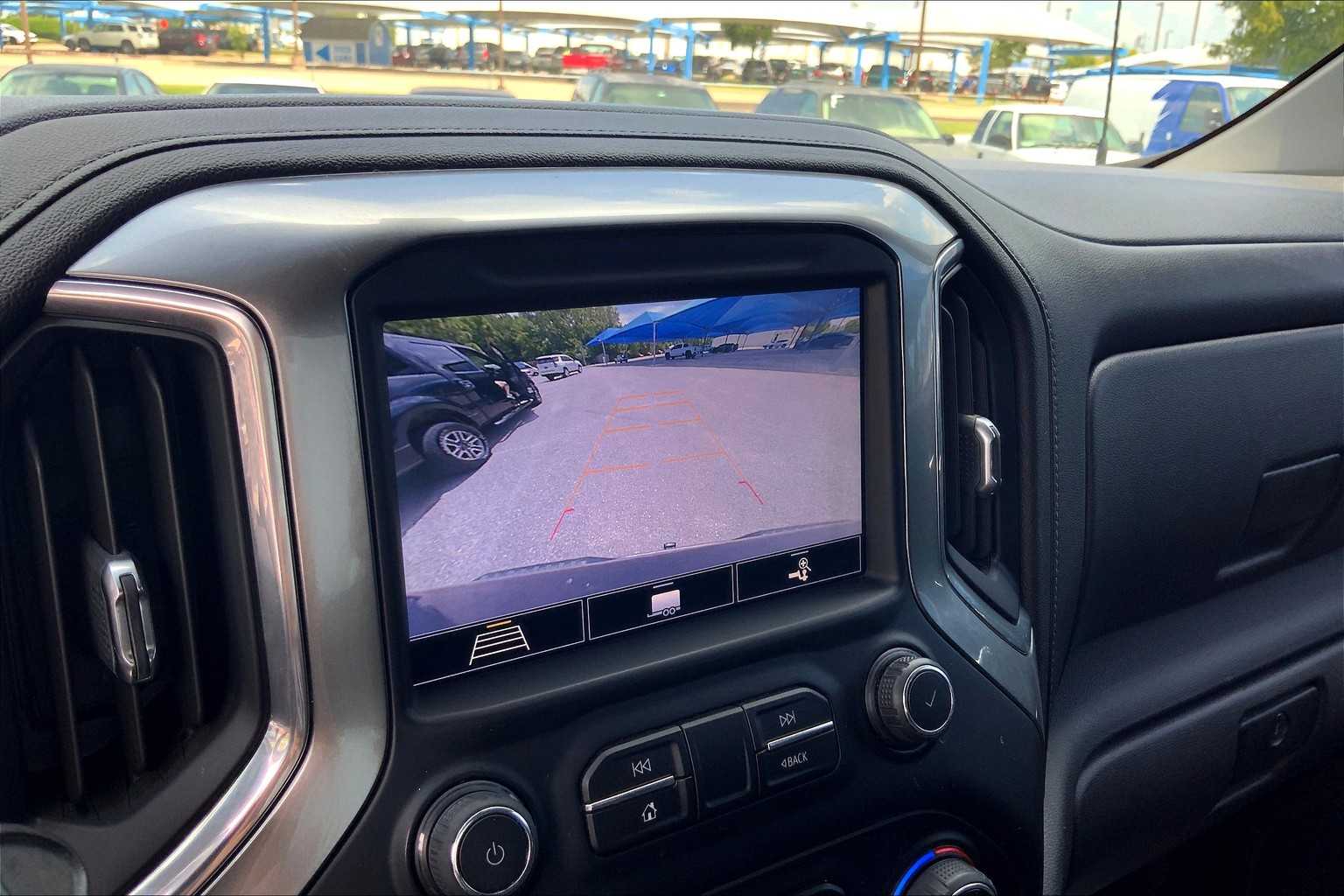 2020 Chevrolet Silverado 1500 LT photo 24