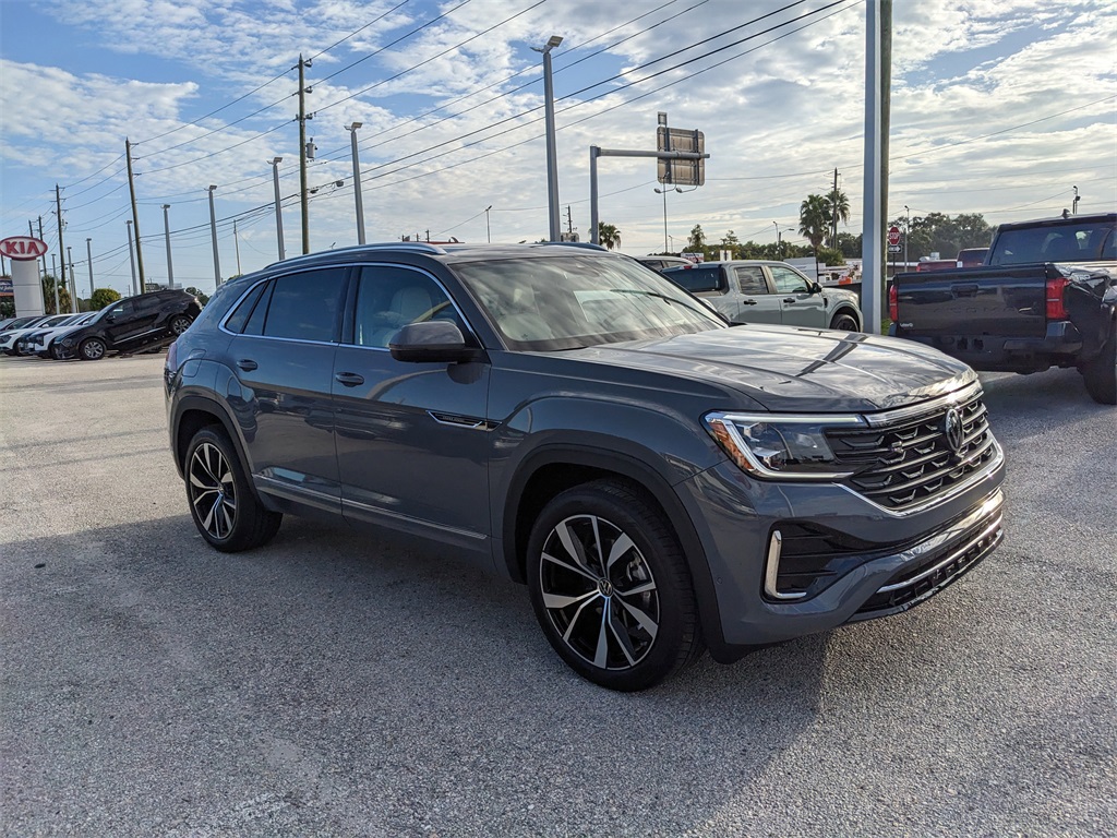 2026 Volkswagen Atlas Cross Sport SEL Premium R-Line photo 7
