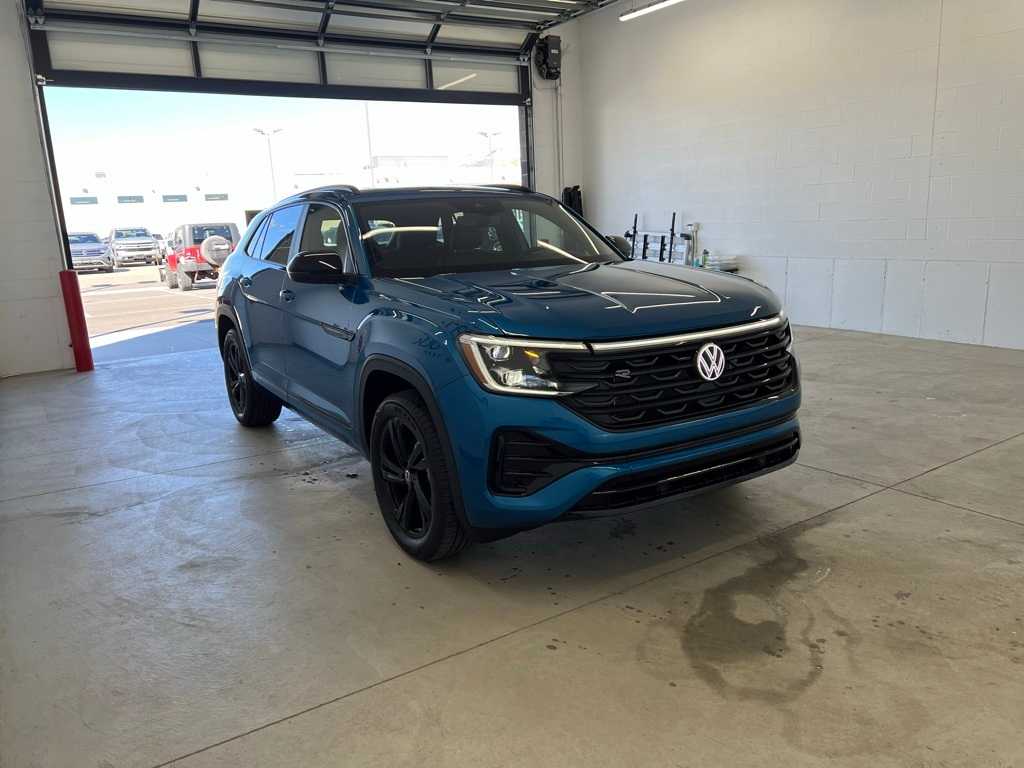 2025 Volkswagen Atlas Cross Sport SEL R-Line photo 6