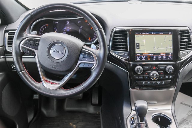 Used 2021 Silver Jeep Trailhawk image 21