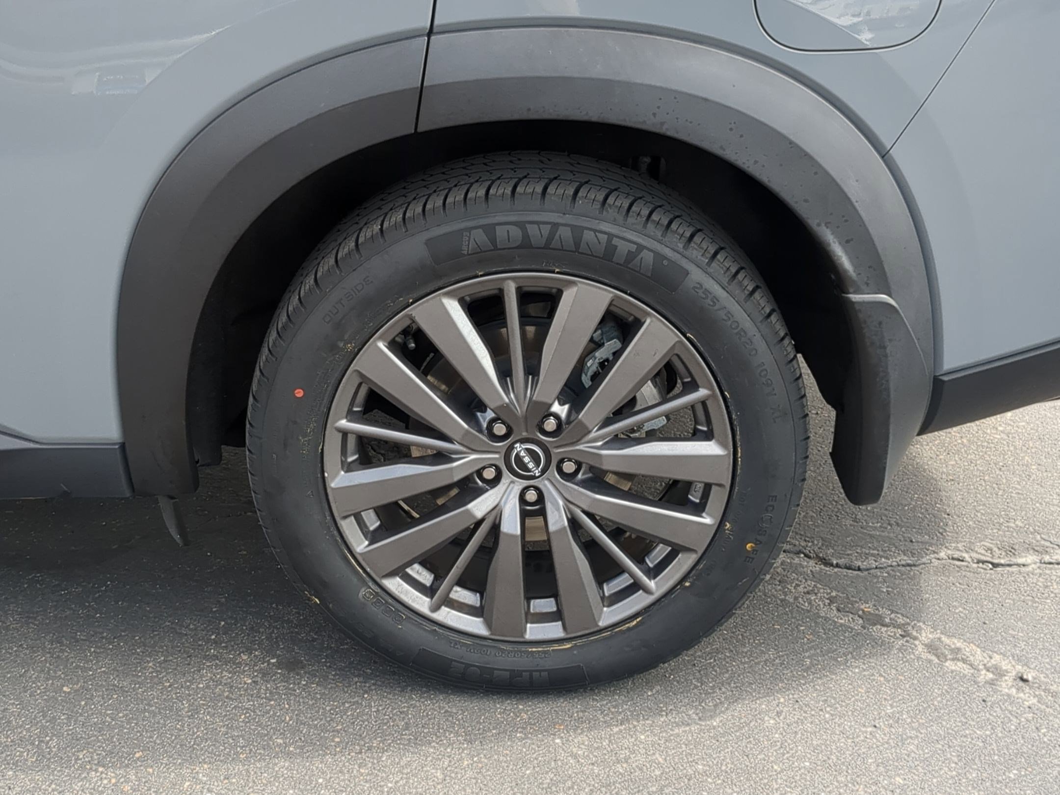 2022 Nissan Pathfinder SL photo 12