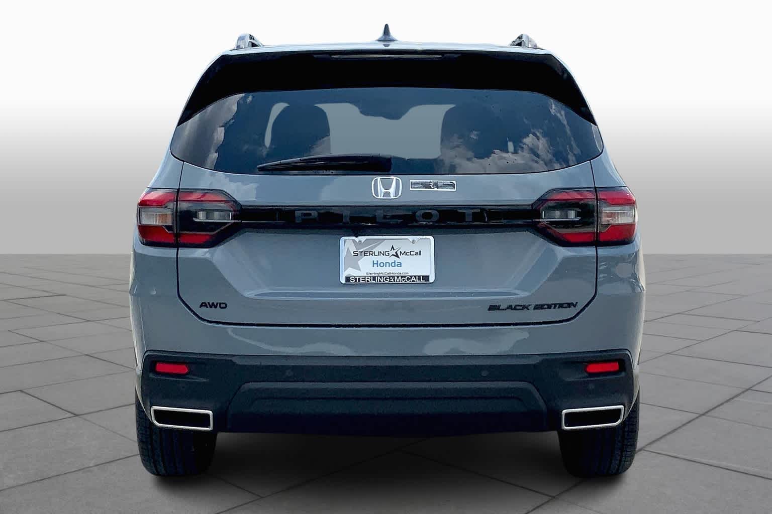 2025 Honda Pilot Black Edition photo 3