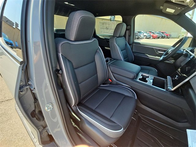 2026 Gmc Sierra EV photo 7