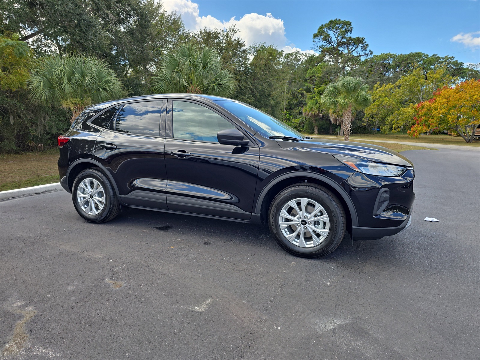 2026 Ford Escape Active photo 2