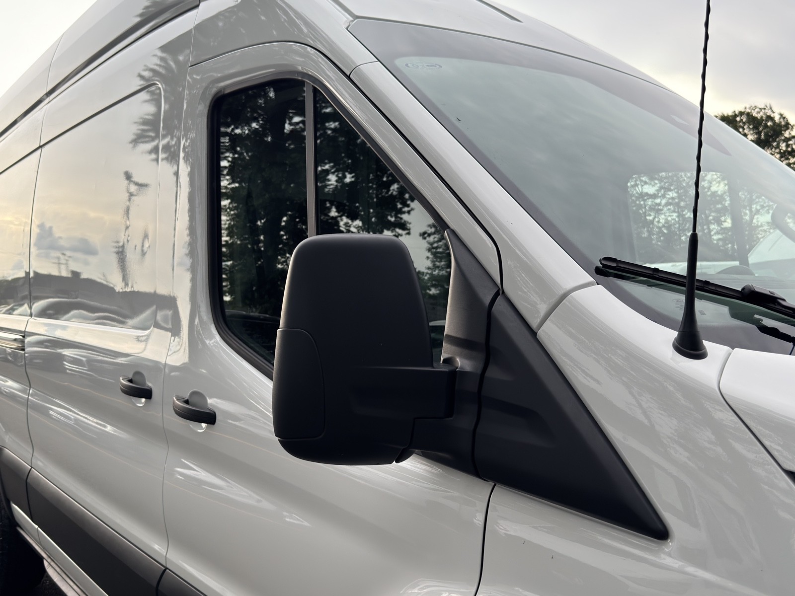 2023 Ford Transit Cargo Van photo 39