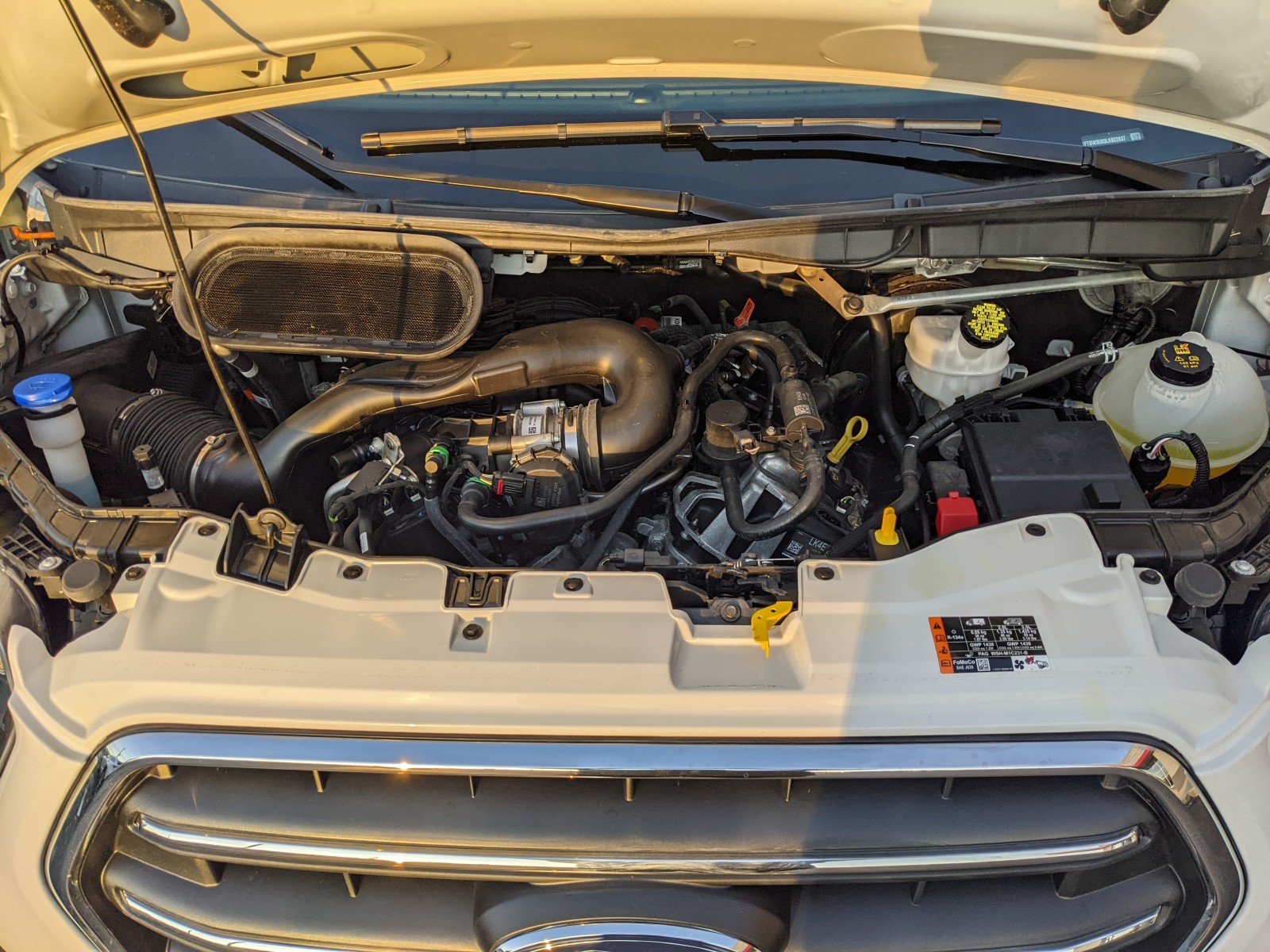 2020 Ford Transit Cargo Van photo 3