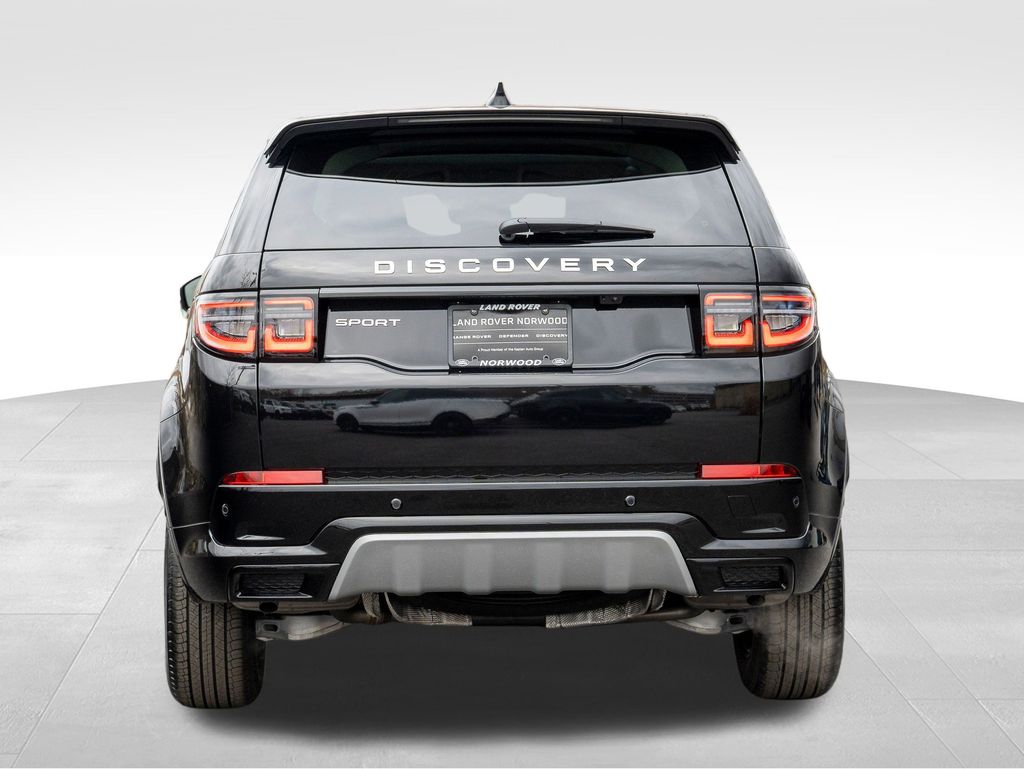 2025 Land Rover Discovery Sport S photo 2