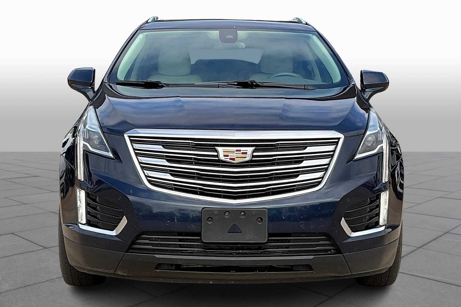 2017 Cadillac XT5 Luxury photo 3