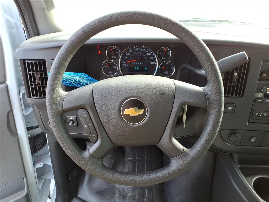 2025 Chevrolet Express Cargo 3500 photo 13