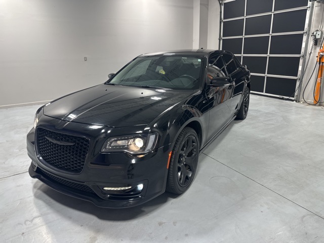 2022 Chrysler 300 Touring L photo 13