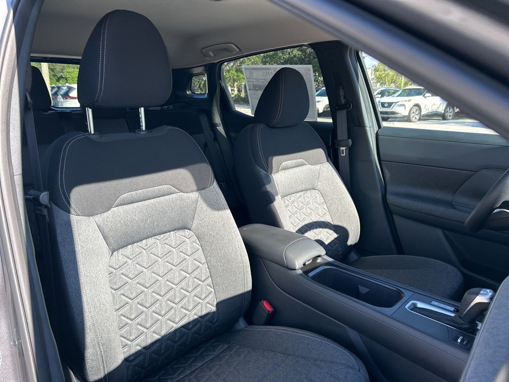 2026 Nissan Kicks SV photo 34