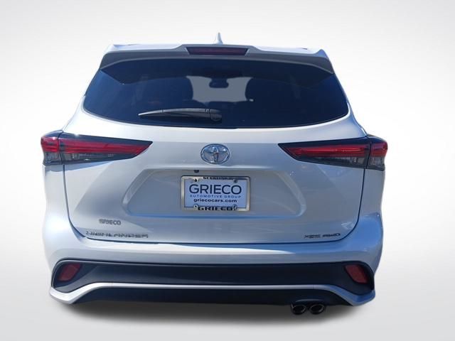 2022 Toyota Highlander XSE photo 6