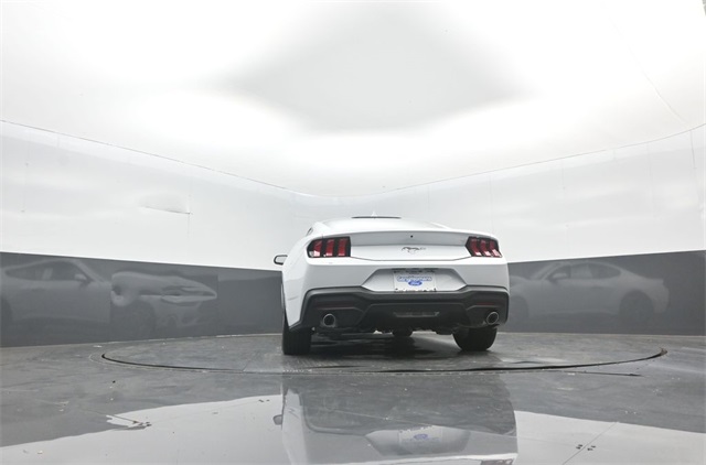 2025 Ford Mustang EcoBoost photo 29