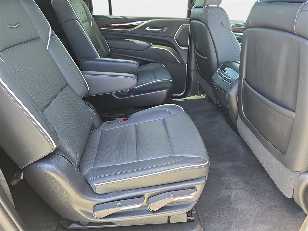 2022 Cadillac Escalade ESV Premium Luxury photo 11