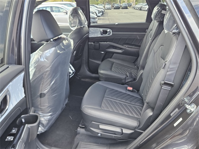 2026 Kia Sorento X-Line SX Prestige photo 4