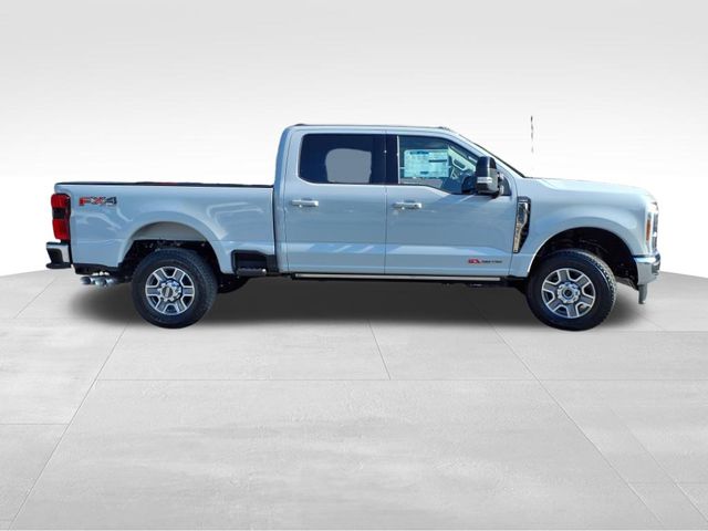 2026 Ford F-350 Lariat photo 8