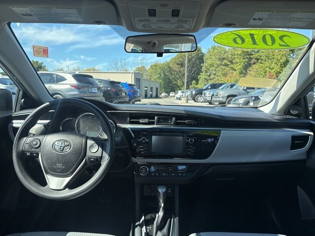2016 Toyota Corolla L photo 11