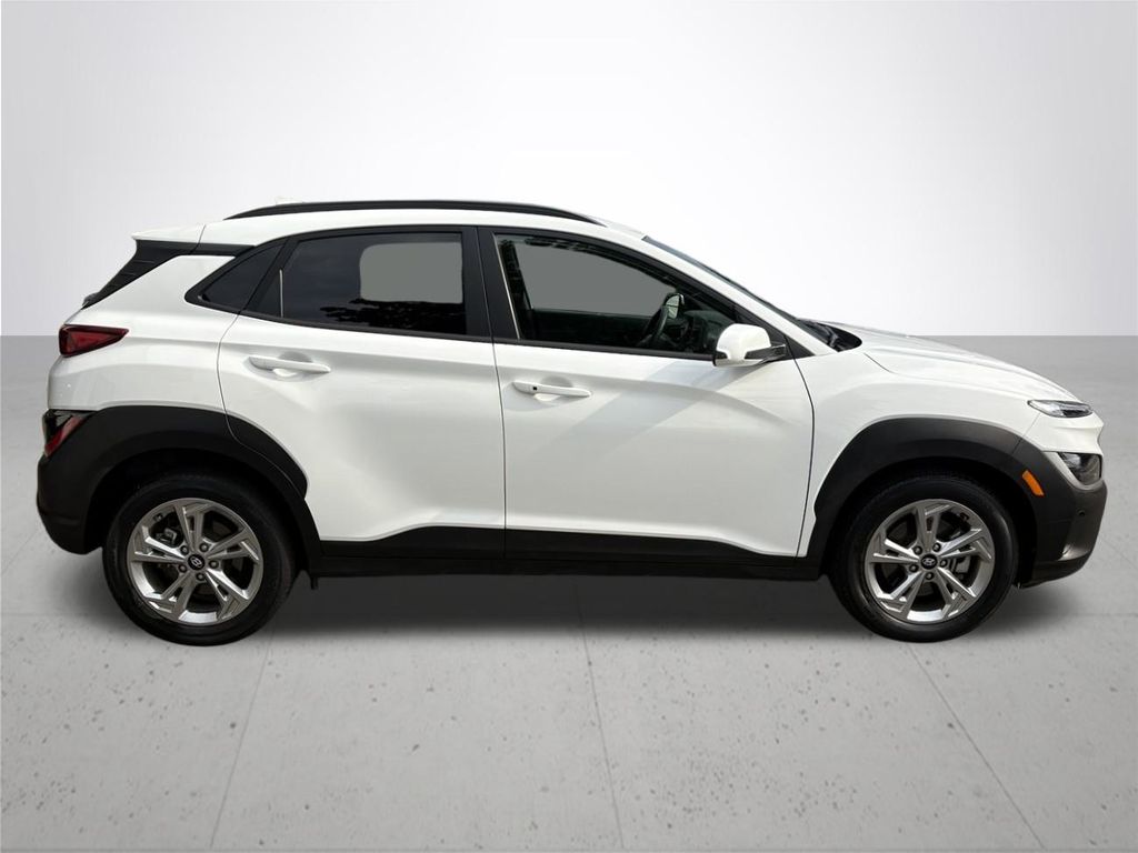 2023 Hyundai Kona SEL photo 4
