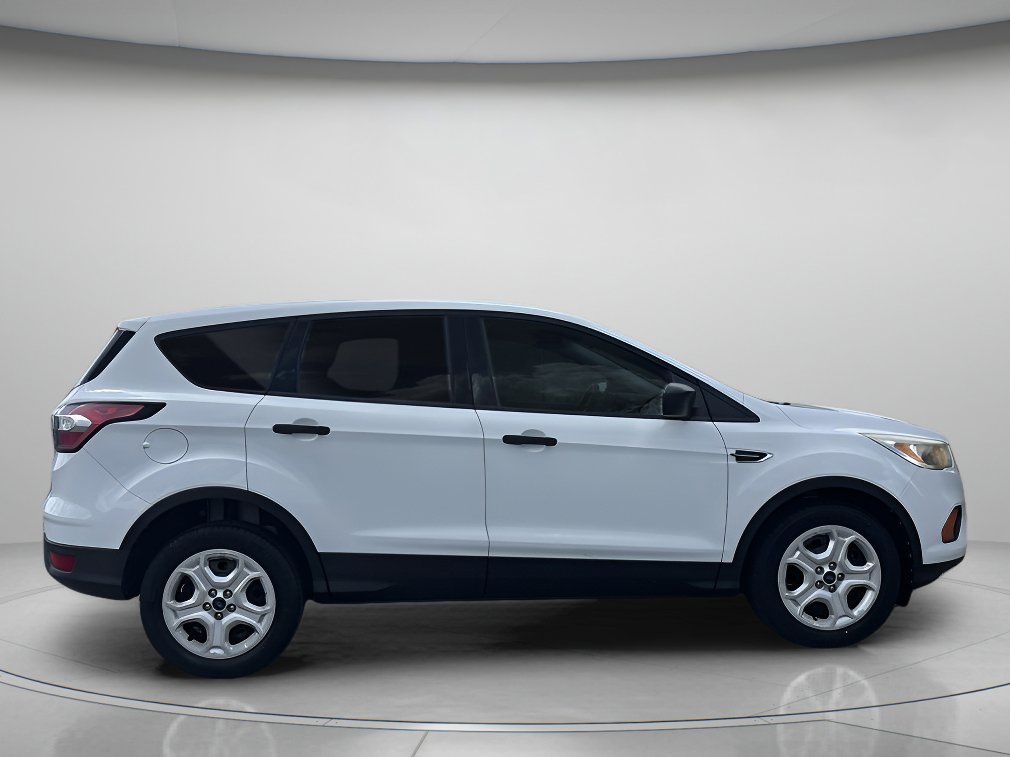 2017 Ford Escape S photo 2