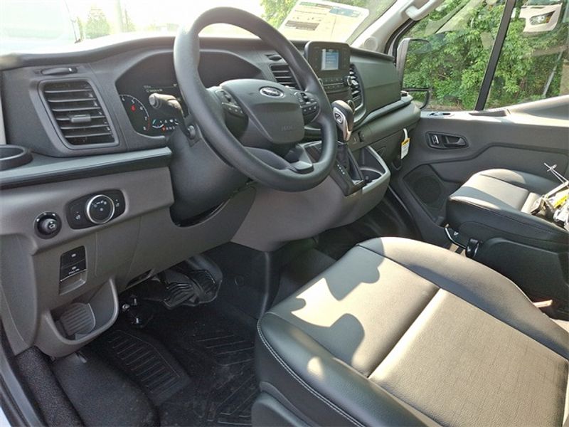 2025 Ford Transit Cargo Van photo 4
