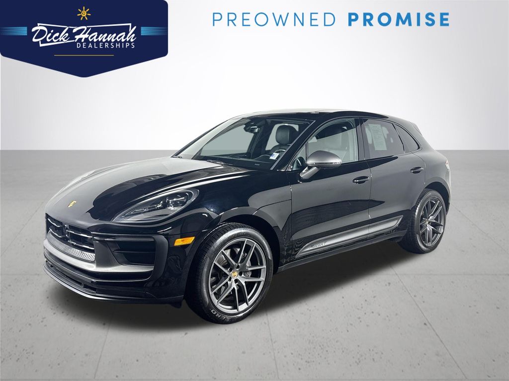 2024 Porsche Macan T's photo