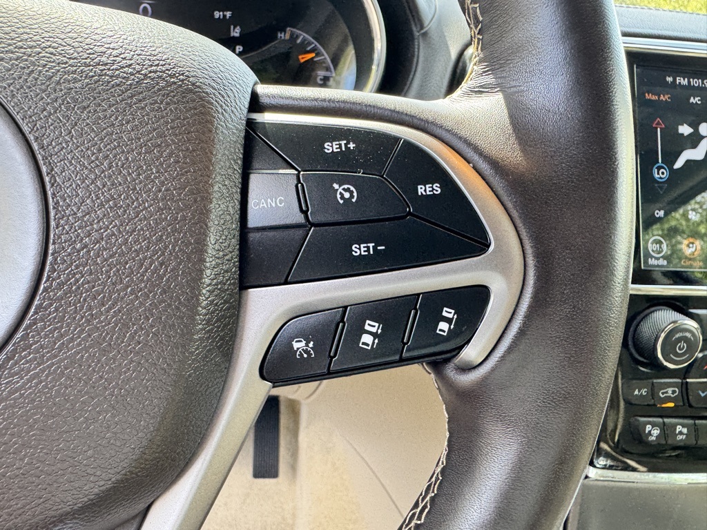 2021 Jeep Grand Cherokee Overland photo 22