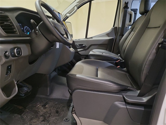 2022 Ford Transit photo 7