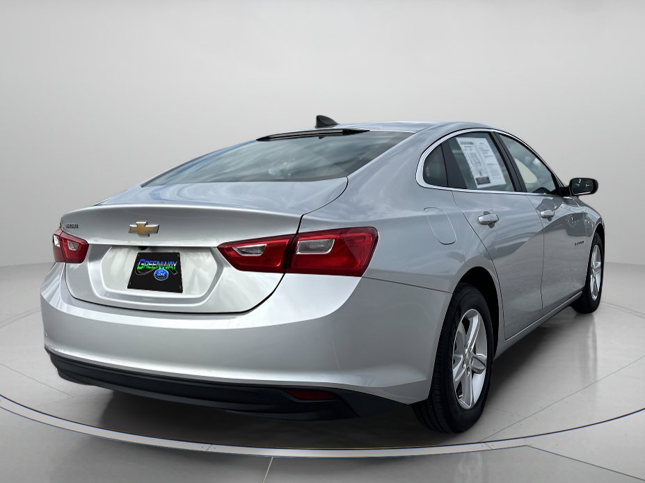 2020 Chevrolet Malibu LS photo 3