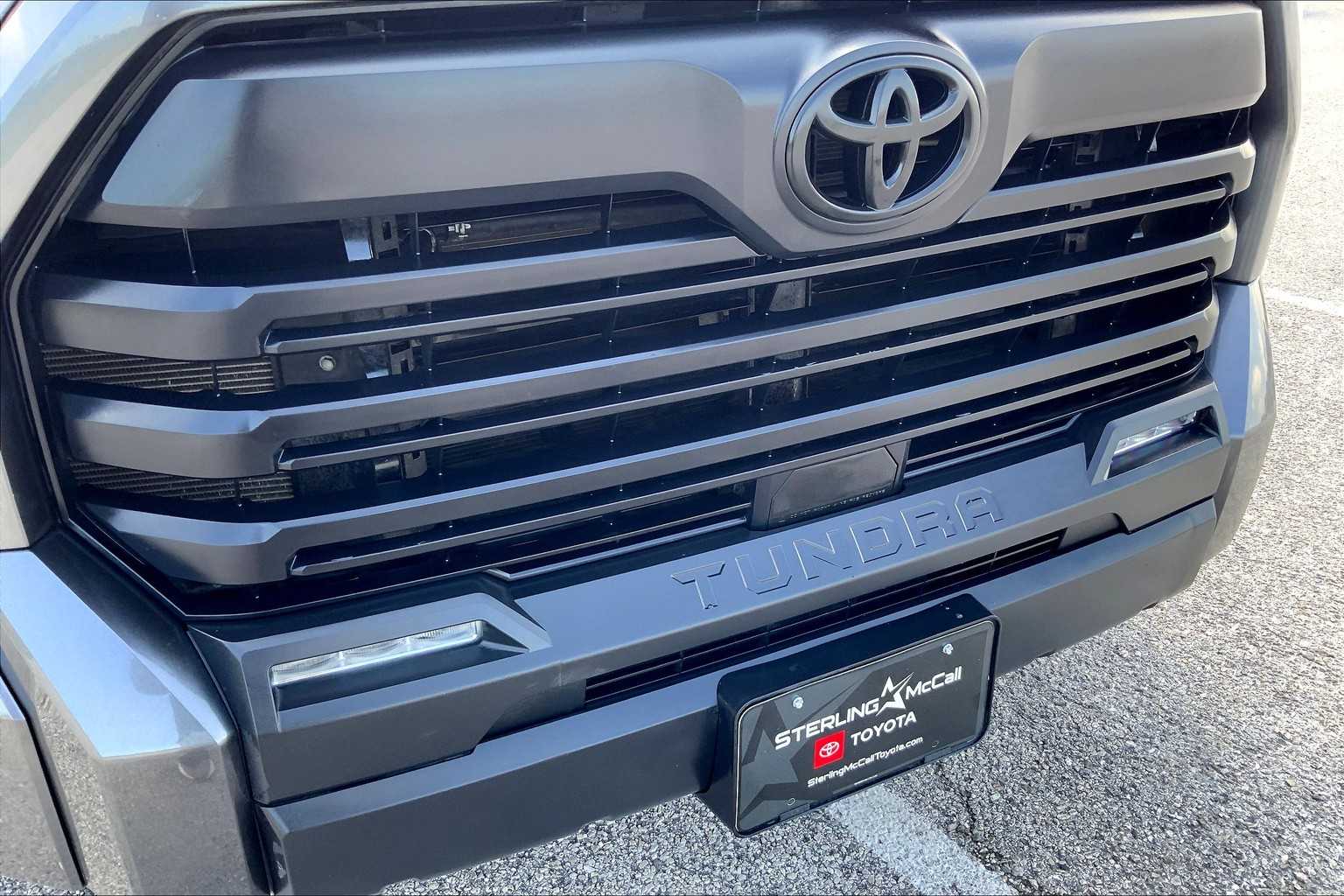 2023 Toyota Tundra SR5 CrewMax photo 28