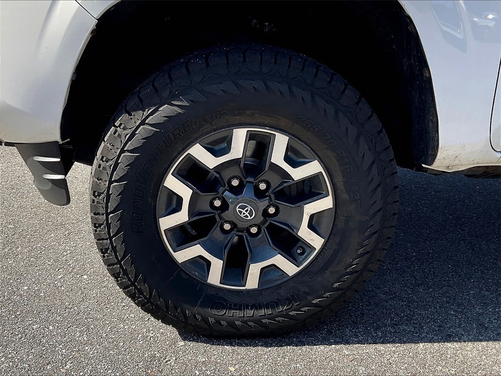 2020 Toyota Tacoma SR photo 7