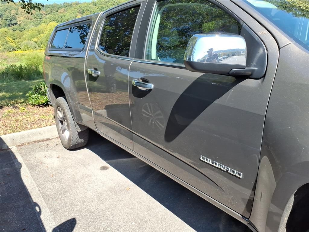 2016 Chevrolet Colorado LT photo 3