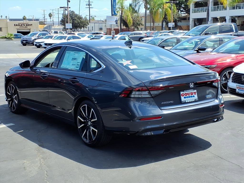 2025 Honda Accord Hybrid Touring photo 3