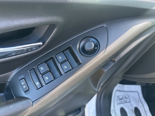 2022 Chevrolet Trax LS photo 10