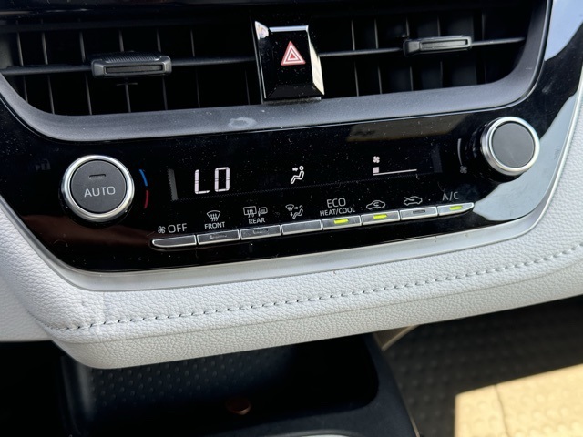 2023 Toyota Corolla Hybrid SE photo 12