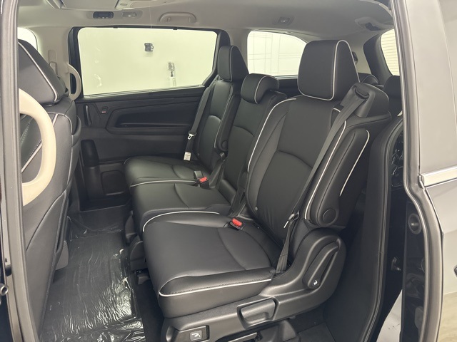 2026 Honda Odyssey Touring photo 11
