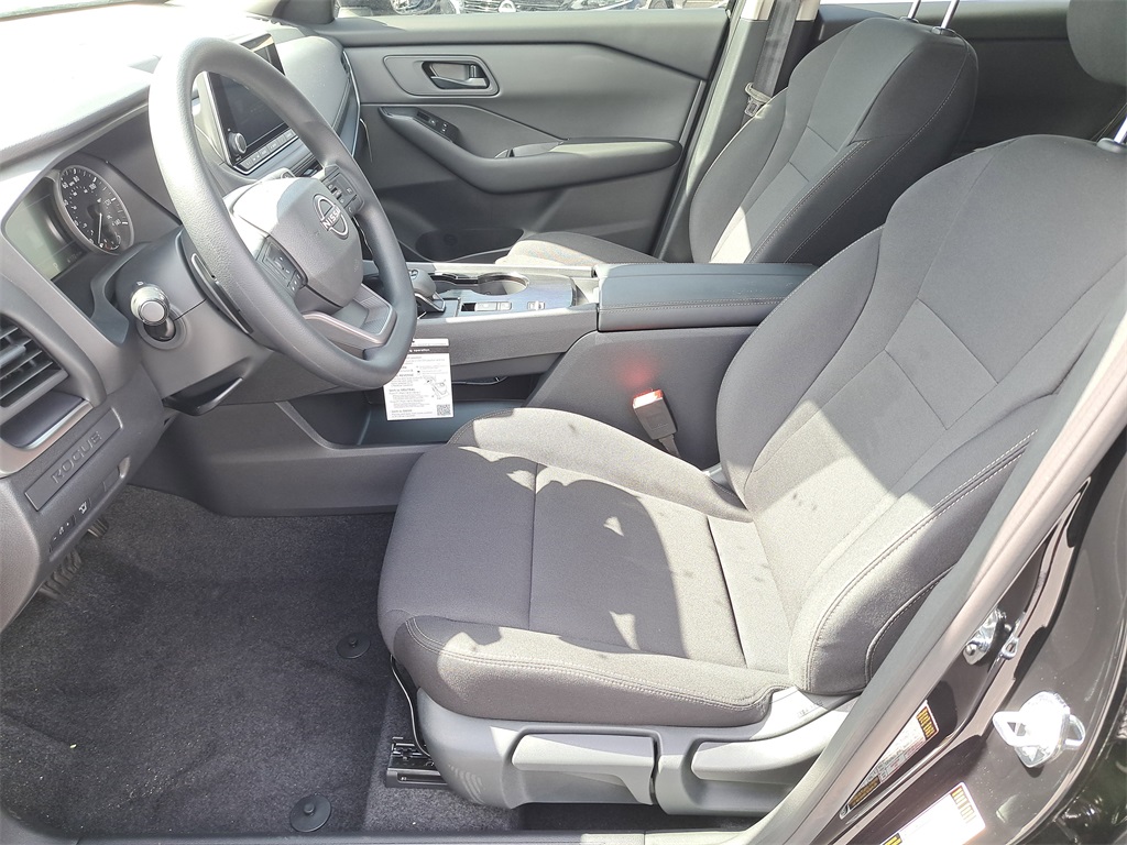 2026 Nissan Rogue S photo 18