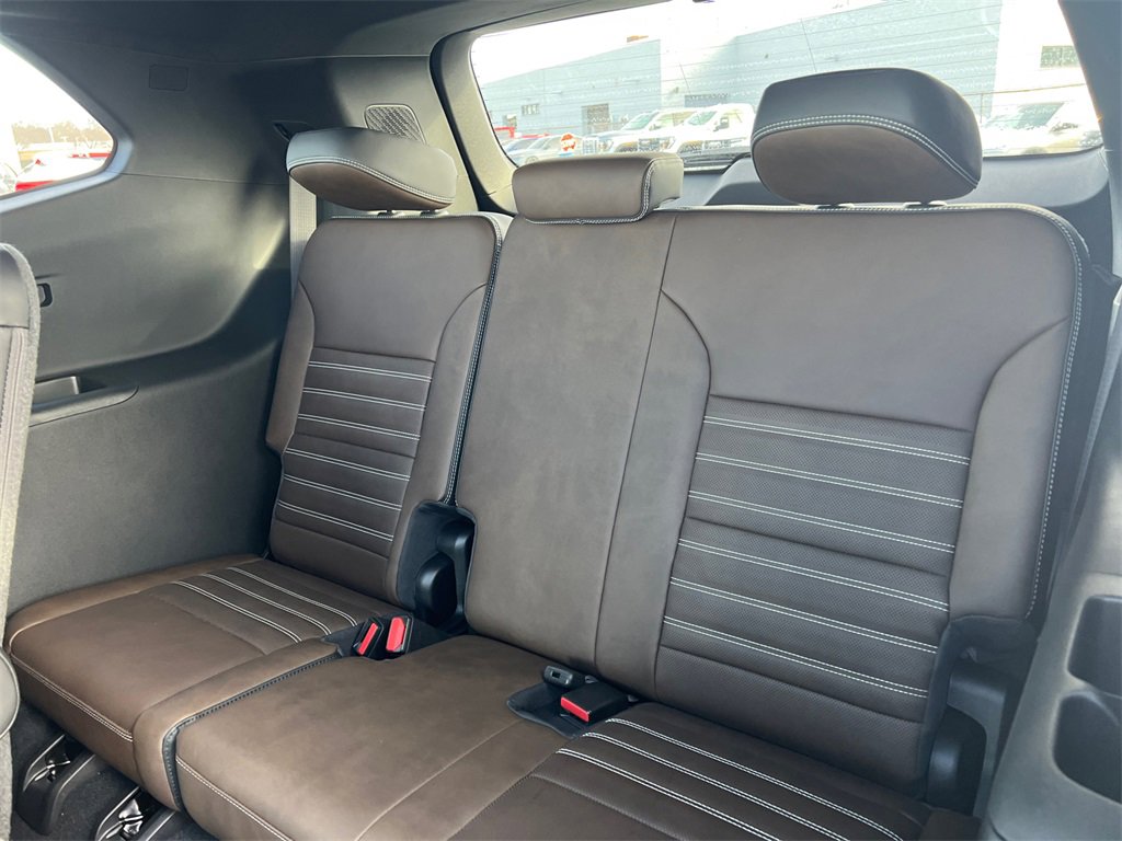 2026 GMC ACADIA - Image 33